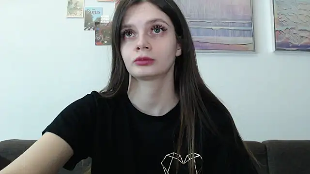 Snapshot of Effi_18 chatting on March 4, 5:34 pm Effi 18 online show from March 4, 5:34 pm