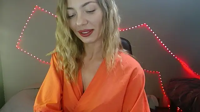 Snapshot of Daria_Spring chatting on March 16, 5:17 pm Daria Spring online show from March 16, 5:17 pm