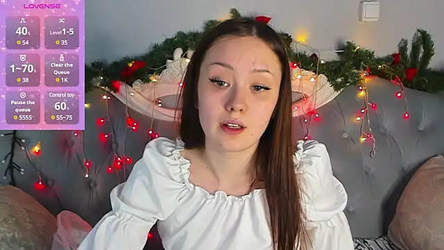 Snapshot of MiriaamWhite chatting on January 12, 1:48 pm MiriaamWhite online show from January 12, 1:48 pm