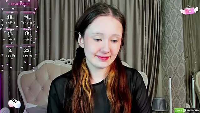 Snapshot of MiriaamWhite chatting on March 21, 3:33 am MiriaamWhite online show from March 21, 3:33 am