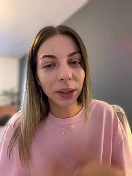 Snapshot of Mia_Ethan chatting on July 15, 3:39 pm Mia Ethan online show from July 15, 3:39 pm
