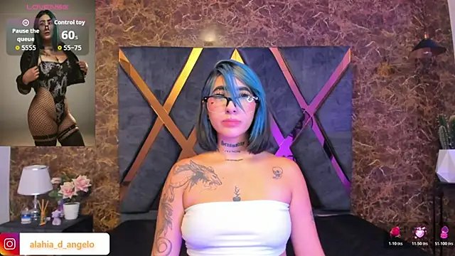 Snapshot of Alahia_Dangelo chatting on February 18, 5:36 am Alahia Dangelo online show from February 18, 5:36 am