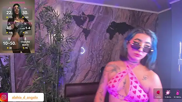 Snapshot of Alahia_Dangelo chatting on February 20, 6:30 pm Alahia Dangelo online show from February 20, 6:30 pm