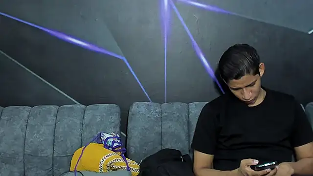 playsgirlhot online show from April 11, 11:09 pm