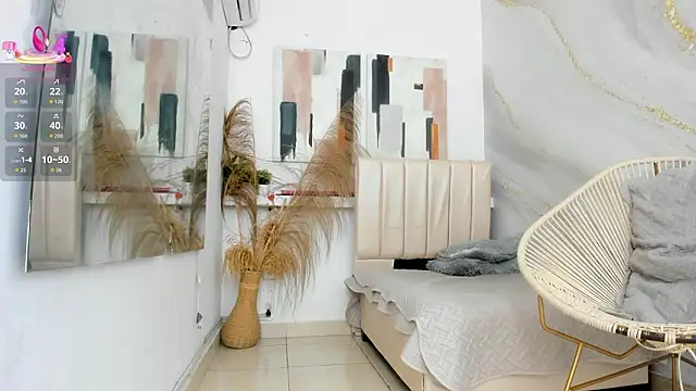 kayna gomez online show from March 19, 7:07 pm