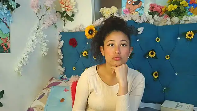 Snapshot of Milkdulce1 chatting on May 20, 1:50 pm Milkdulce1 online show from May 20, 1:50 pm