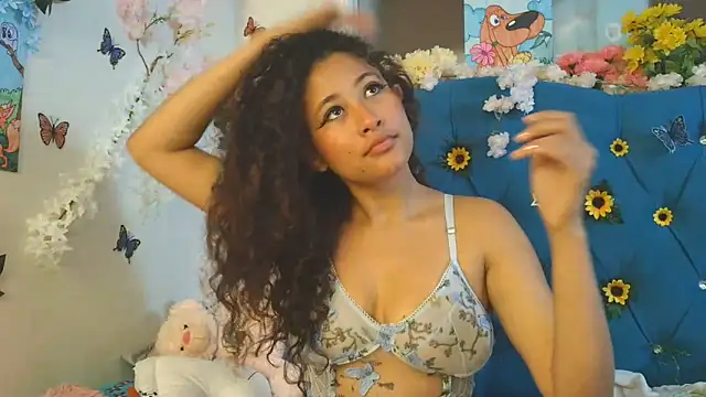 Snapshot of Milkdulce1 chatting on May 28, 1:30 pm Milkdulce1 online show from May 28, 1:30 pm