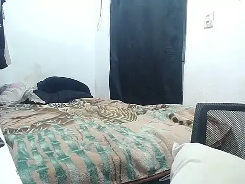 esjrobles online show from October 10, 1:10 pm