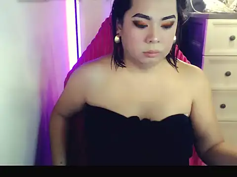 Nathalie Heartxoxo69 online show from April 9, 11:54 pm