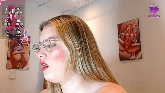 Snapshot of kendallclarkk03 chatting on March 7, 6:24 am kendallclarkk03 online show from March 7, 6:24 am