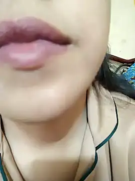 Snapshot of Anki-doll chatting on February 2, 6:15 am Anki-doll online show from February 2, 6:15 am