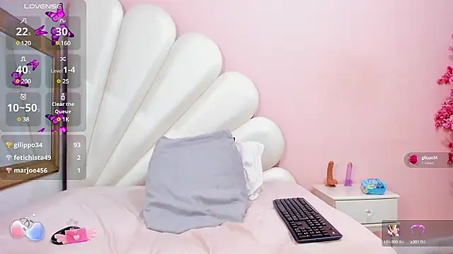 Snapshot of Ally_Parkeer_ chatting on December 6, 4:06 pm Ally Parkeer online show from December 6, 4:06 pm