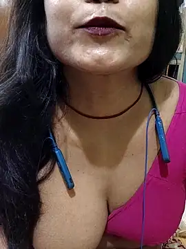 yoursweety09 online show from March 11, 4:07 am