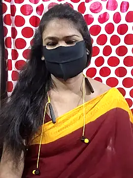 Snapshot of yoursweety09 chatting on June 10, 7:51 am yoursweety09 online show from June 10, 7:51 am
