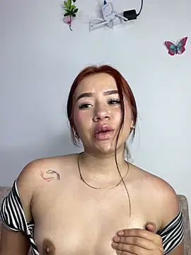 Snapshot of Im_Valen_Cute chatting on January 29, 2:40 am Im Valen Cute online show from January 29, 2:40 am