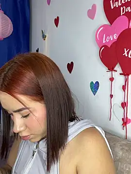 Snapshot of Im_Valen_Cute chatting on February 9, 12:39 am Im Valen Cute online show from February 9, 12:39 am