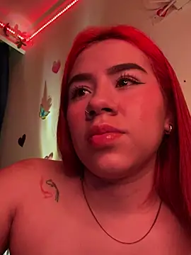 Snapshot of Im_Valen_Cute chatting on March 8, 12:33 am Im Valen Cute online show from March 8, 12:33 am
