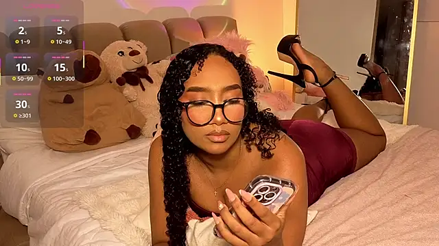 Snapshot of Amber__Sanchez chatting on October 18, 2:25 am Amber Sanchez online show from October 18, 2:25 am