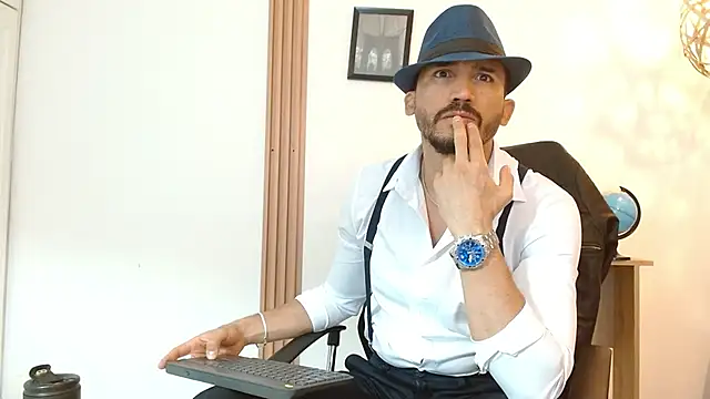 Snapshot of Reiko_85_ chatting on September 17, 2:52 pm Reiko 85 online show from September 17, 2:52 pm