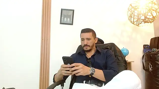 Snapshot of Reiko_85_ chatting on October 6, 2:47 pm Reiko 85 online show from October 6, 2:47 pm