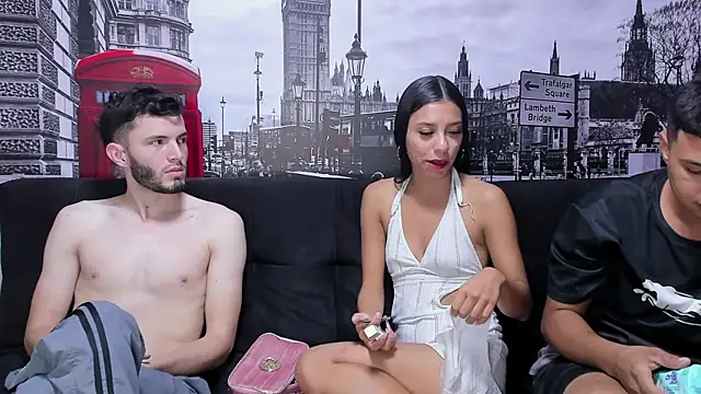 Snapshot of threesome_sexy_hot chatting on December 29, 11:07 am threesome sexy hot online show from December 29, 11:07 am