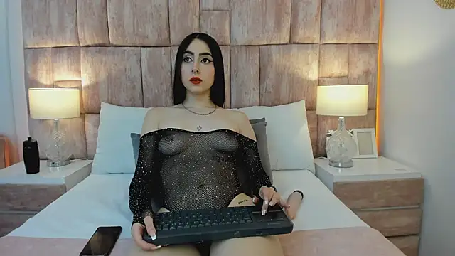 MonserratPeters online show from December 10, 4:34 am