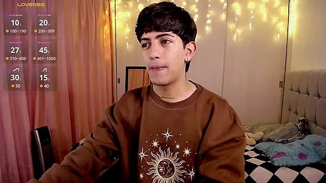 Snapshot of teobowny_ chatting on December 13, 5:00 pm teobowny online show from December 13, 5:00 pm