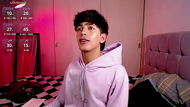 Snapshot of teobowny_ chatting on January 6, 7:13 pm teobowny online show from January 6, 7:13 pm