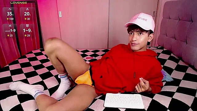 Snapshot of teobowny_ chatting on January 7, 5:31 pm teobowny online show from January 7, 5:31 pm