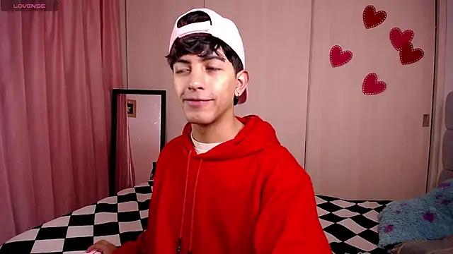 Snapshot of teobowny_ chatting on March 5, 5:29 pm teobowny online show from March 5, 5:29 pm