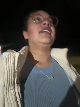 Snapshot of Liulee chatting on March 1, 1:07 am Liulee online show from March 1, 1:07 am