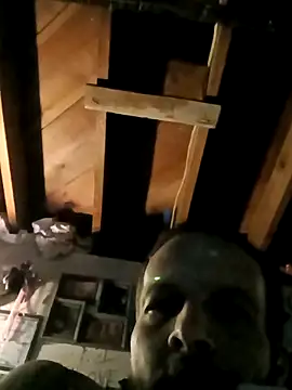 Snapshot of Whipit323 chatting on February 22, 8:46 am Whipit323 online show from February 22, 8:46 am