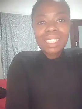 Snapshot of Luciouslips00 chatting on January 8, 6:52 pm Luciouslips00 online show from January 8, 6:52 pm