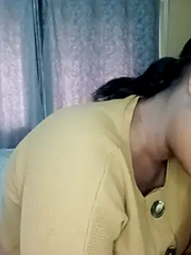 Snapshot of Luciouslips00 chatting on November 24, 7:30 am Luciouslips00 online show from November 24, 7:30 am