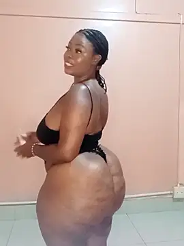 Snapshot of Luciouslips00 chatting on March 8, 7:28 pm Luciouslips00 online show from March 8, 7:28 pm