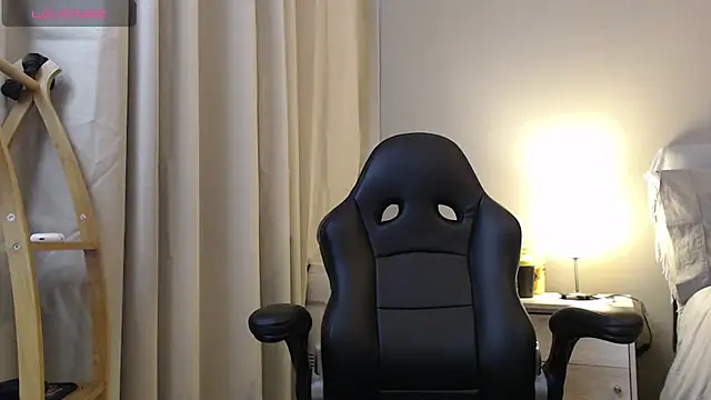 jonhklleyn online show from July 8, 7:51 pm