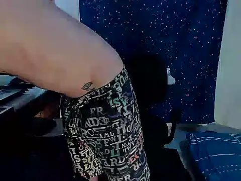 Snapshot of patrik_tattoo_ chatting on January 13, 5:12 am patrik tattoo online show from January 13, 5:12 am