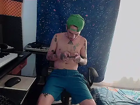 Snapshot of patrik_tattoo_ chatting on January 31, 7:18 pm patrik tattoo online show from January 31, 7:18 pm