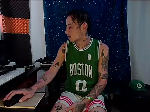 Snapshot of patrik_tattoo_ chatting on February 6, 11:37 pm patrik tattoo online show from February 6, 11:37 pm