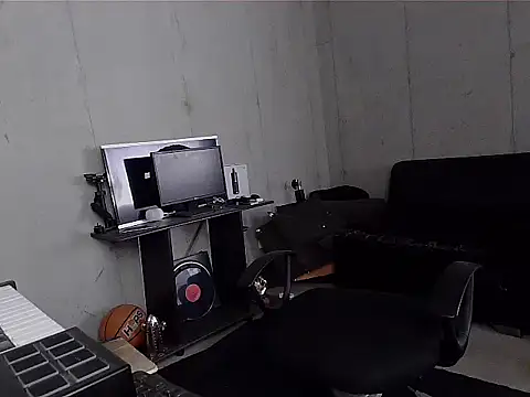 Snapshot of patrik_tattoo_ chatting on February 7, 4:22 pm patrik tattoo online show from February 7, 4:22 pm