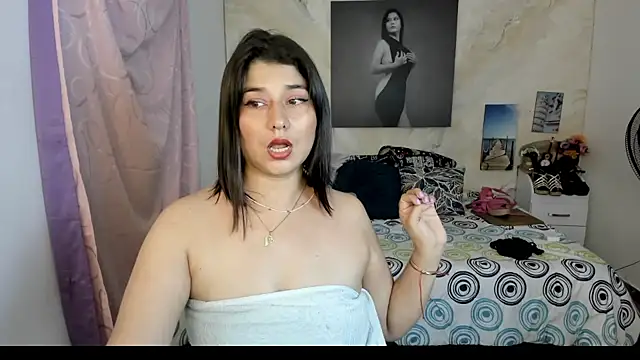 Snapshot of alinabozz1 chatting on March 20, 4:50 am alinabozz1 online show from March 20, 4:50 am