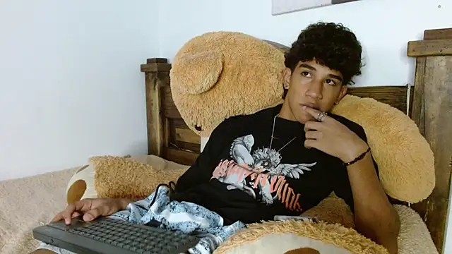 Snapshot of hares_mds chatting on January 10, 12:58 pm hares mds online show from January 10, 12:58 pm