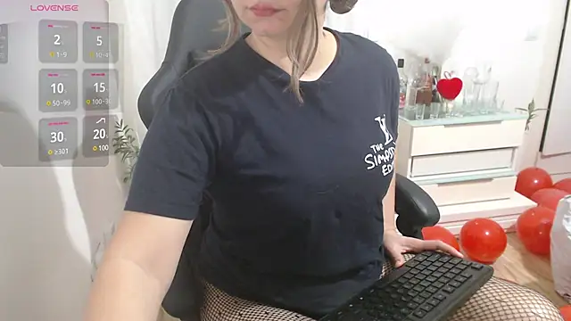 Snapshot of Genesisgems11_ chatting on February 16, 4:09 am Genesisgems11  online show from February 16, 4:09 am