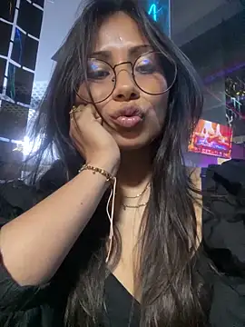 Snapshot of Jade_Zephyra chatting on February 15, 1:10 am Jade Zephyra online show from February 15, 1:10 am