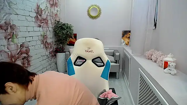 Cutie Asya online show from January 19, 5:22 am