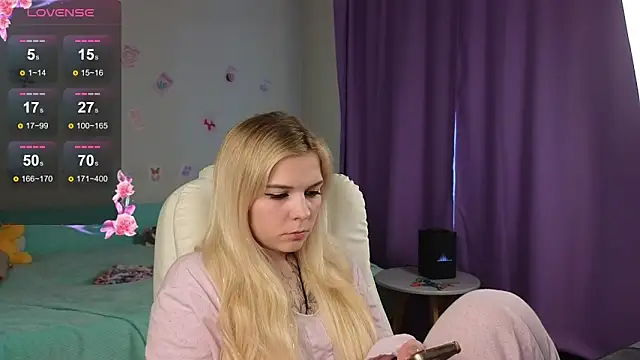 Kate Legend online show from February 10, 5:00 am