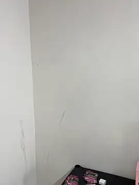 Snapshot of emilie_xx_ chatting on October 2, 3:41 pm emilie xx online show from October 2, 3:41 pm