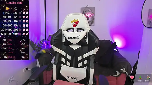 Snapshot of blackberrys_ chatting on December 2, 8:33 pm blackberrys  online show from December 2, 8:33 pm