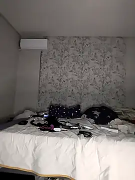 madamdepo online show from October 9, 6:39 pm