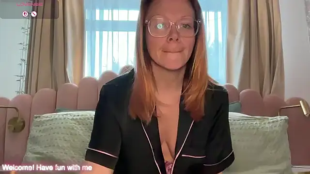 MelodyRoseUk online show from March 27, 9:10 am